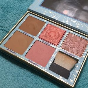 Benefit Cheek Parade palette